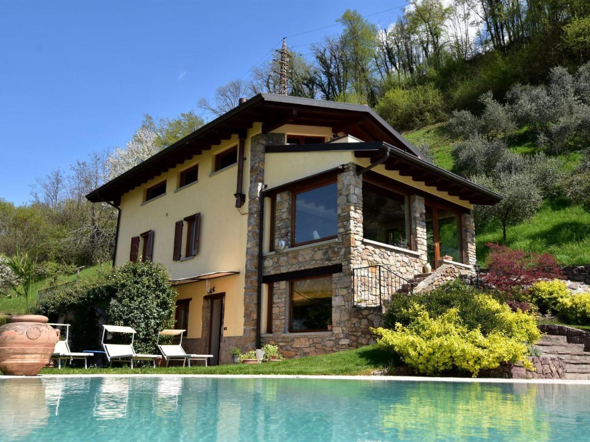 Villa In Pisogne With Pool Garden And Lake View Esterno foto
